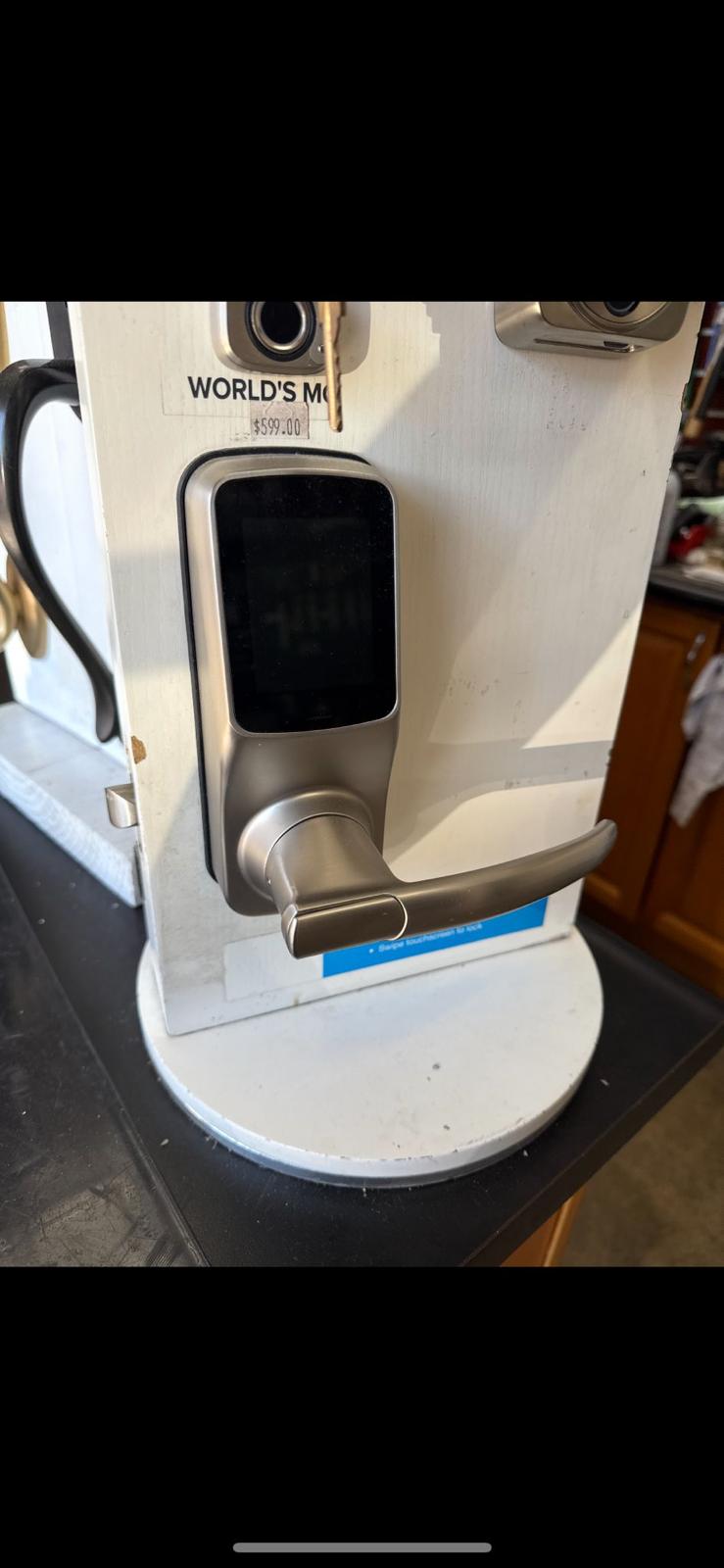 Emergency lockout service